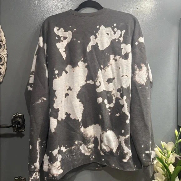 Morgan Wallen Gray & White Tie-Dye Concert Tour Country Graphic Crewneck - Picture 3 of 4